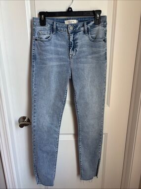 Hidden Light Wash Skinny Jeans with Split Hem- Light Blue
